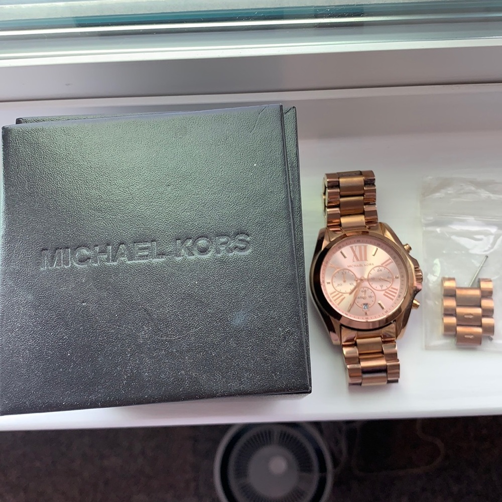 Michael Kora Oversized rose gold watch
